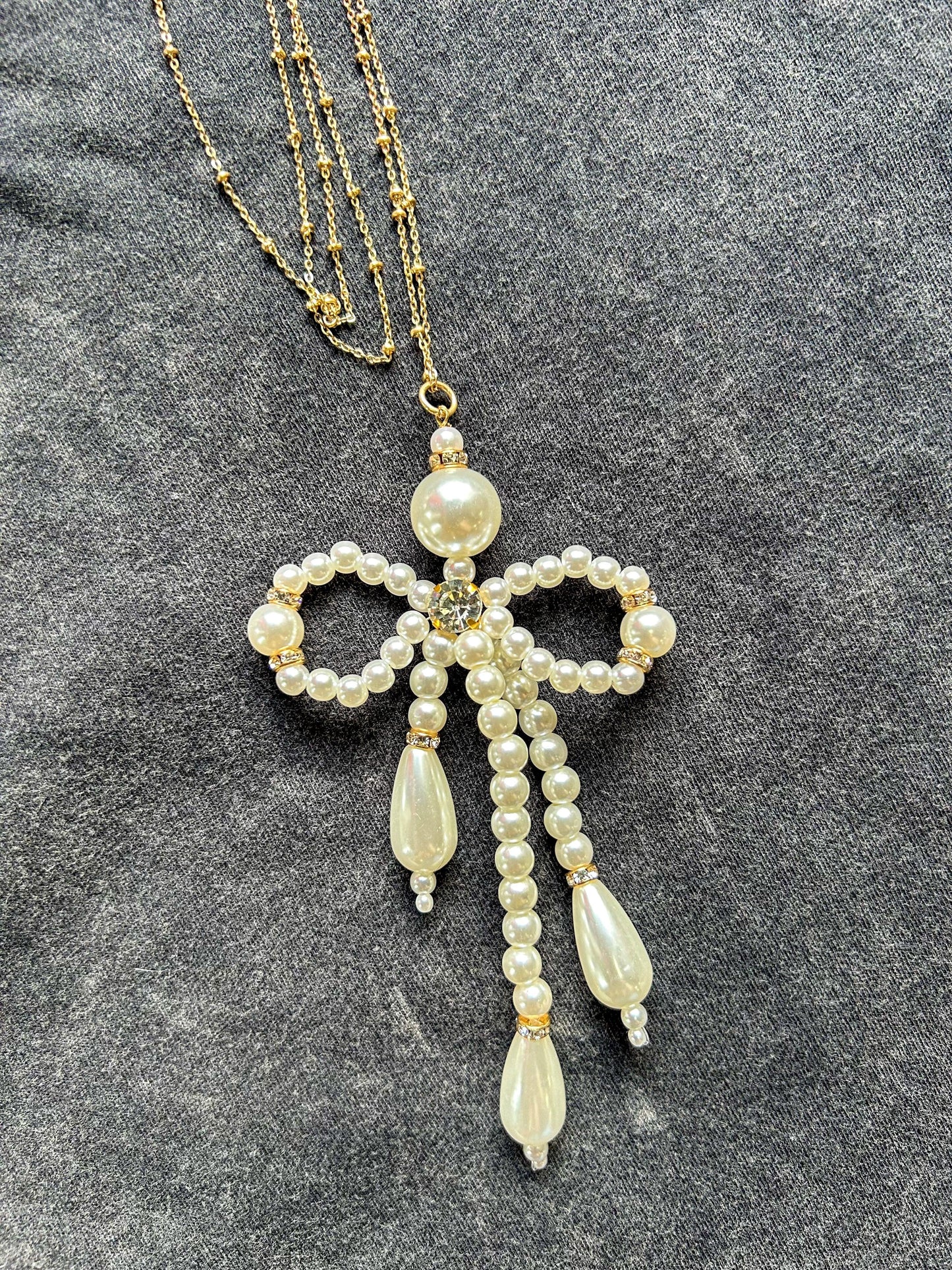 Pearl Bow Necklace - BeLoved Boutique